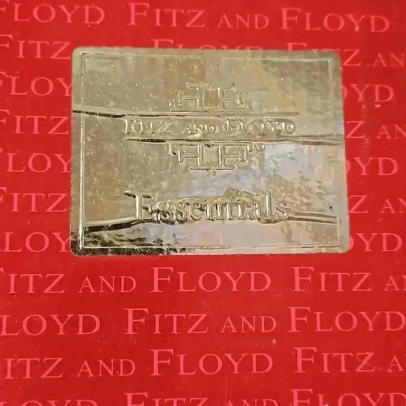 FITZ & FLOYD Peppermint Teddy Cracker Tray - Picture 9 of 9